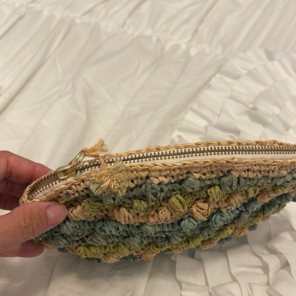 Flora Bella small straw bag - Picture 2 of 5